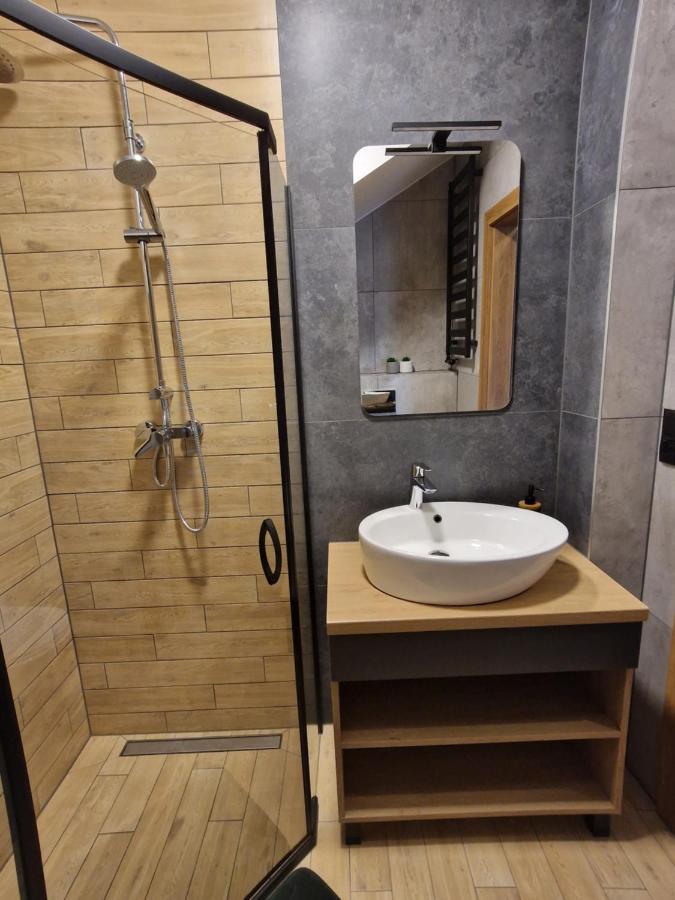 Bobrka Pandamazy 530-487-636z Widokiem Na Kamieniolom I Zalew Myczkowiecki * Solina (Podkarpackie)